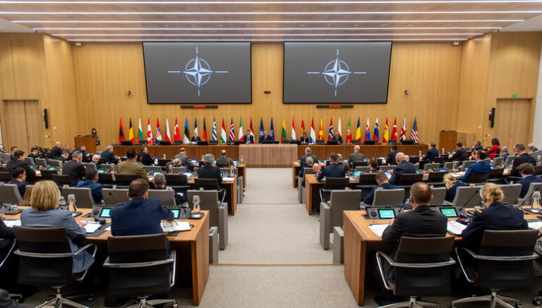 Директора по вооружениям НАТО обсудили влияние изменившейся обстановки в области безопасности на вооружения